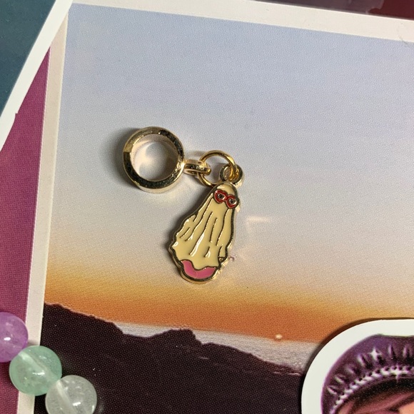 Taylor Swift The Eras Tour Poster Set with awesome Swag, charm, bracelet & more - Picture 5 of 11